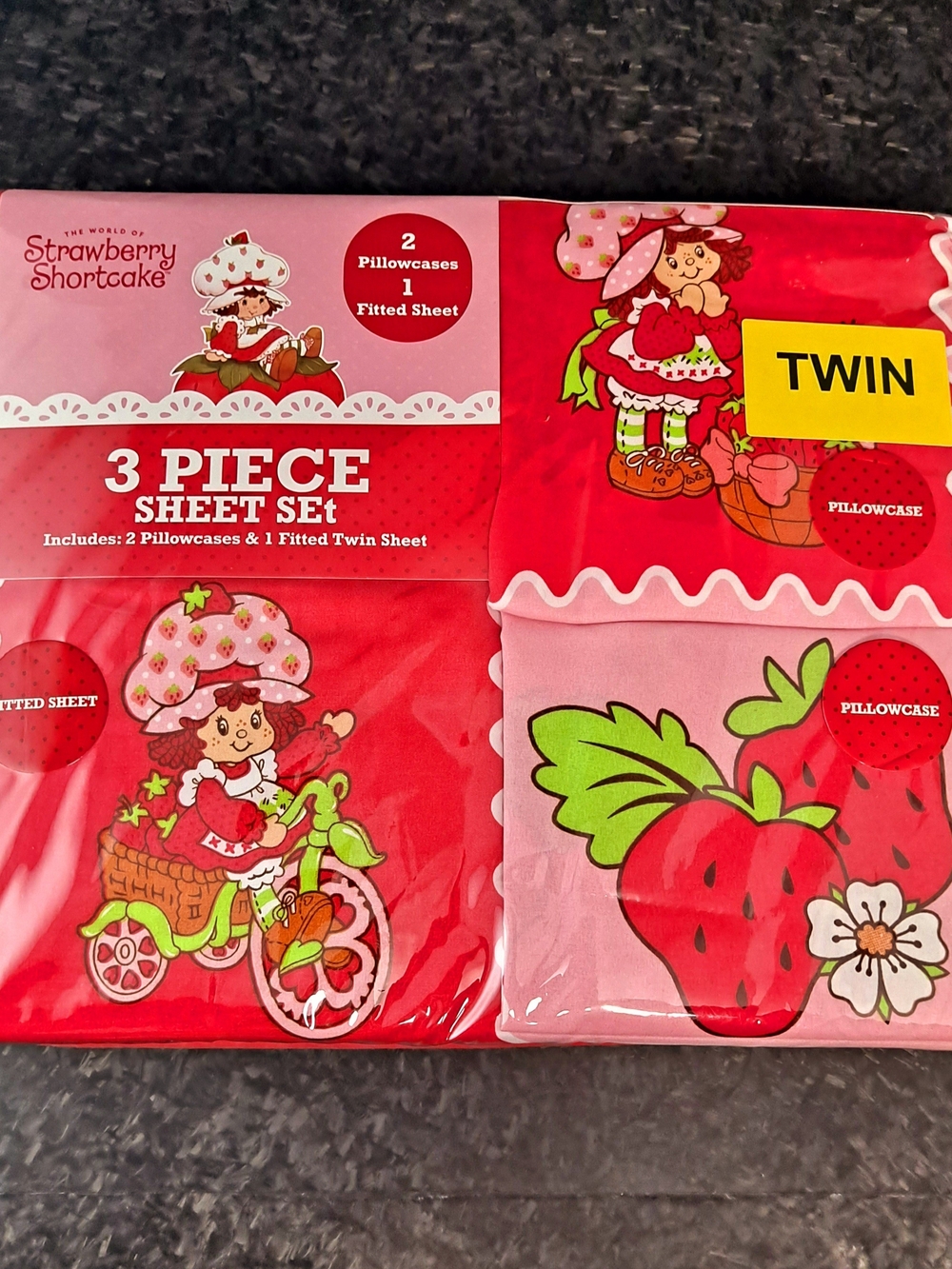 Twin 3-Piece Strawberry Shortcake Sheet Set - Red/Pink